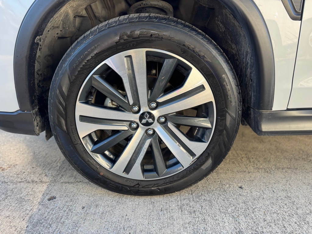 Mitsubishi Outlander Sport 2.0 ES 4WD 2024 Mitsubishi Outlander Sport 2.0 ES 4WD 2024