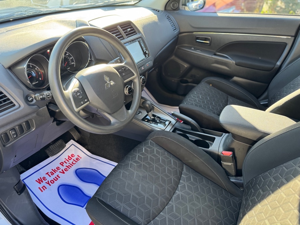 Mitsubishi Outlander Sport 2.0 ES 4WD 2024 Mitsubishi Outlander Sport 2.0 ES 4WD 2024