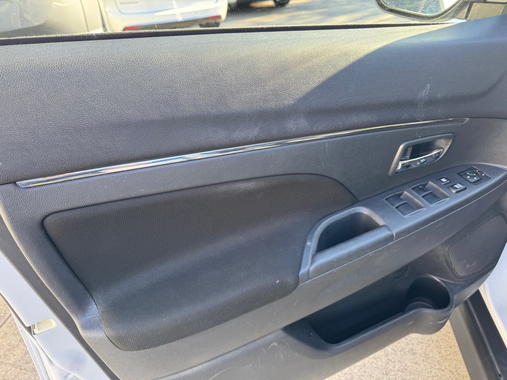 Mitsubishi Outlander Sport 2.0 ES 4WD 2024 Mitsubishi Outlander Sport 2.0 ES 4WD 2024