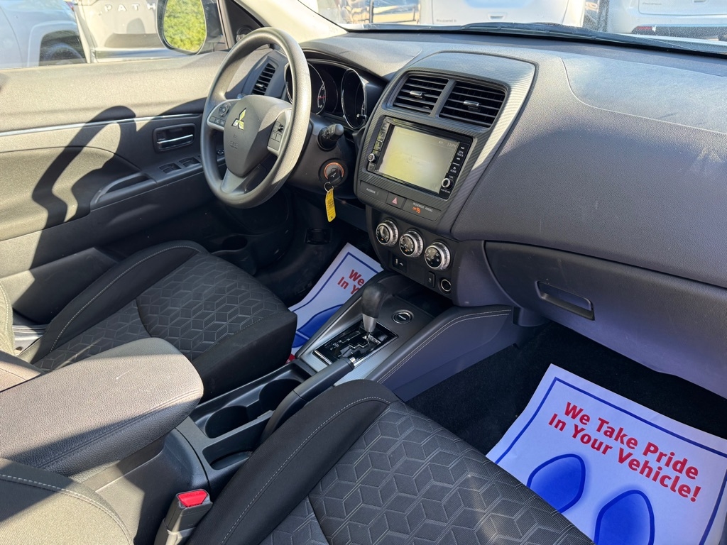 Mitsubishi Outlander Sport 2.0 ES 4WD 2024 Mitsubishi Outlander Sport 2.0 ES 4WD 2024