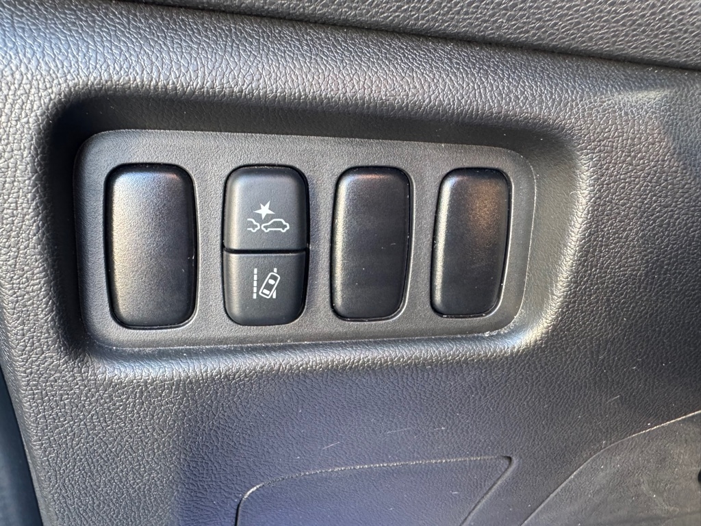 Mitsubishi Outlander Sport 2.0 ES 4WD 2024 Mitsubishi Outlander Sport 2.0 ES 4WD 2024