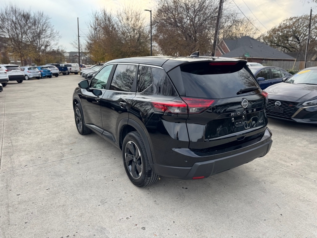 Nissan Rogue SV 2024