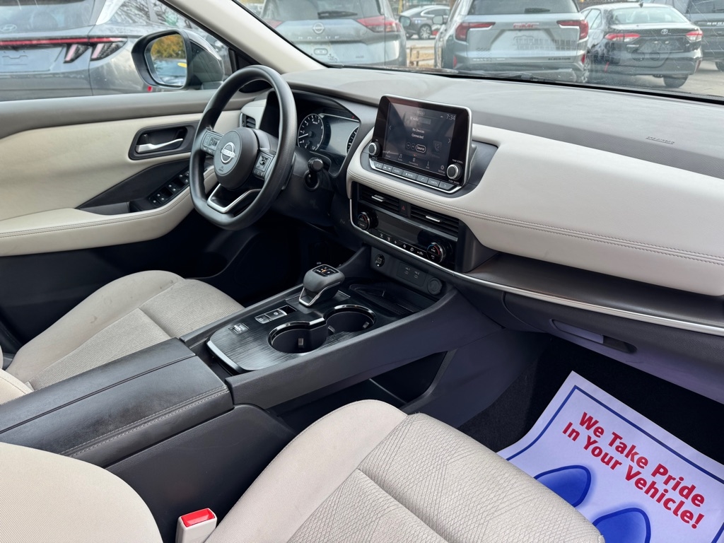 Nissan Rogue SV 2024