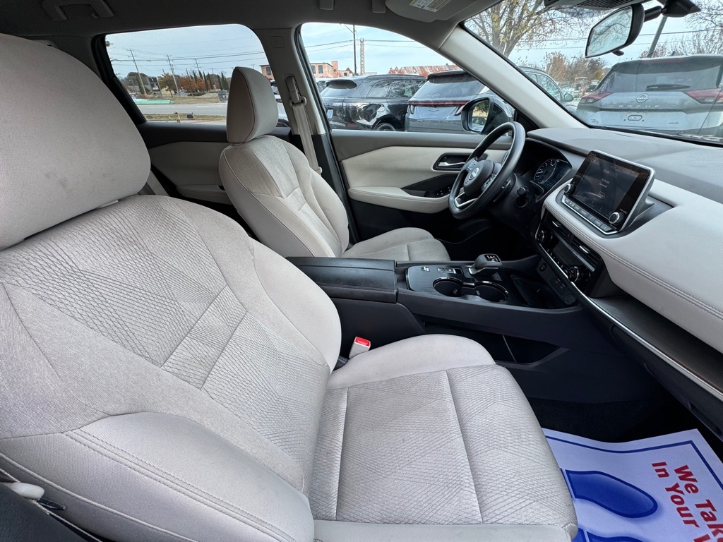 Nissan Rogue SV 2024