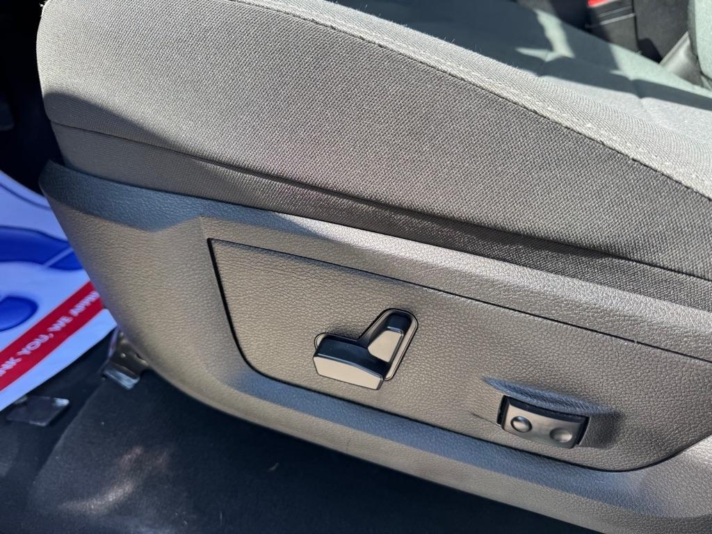 RAM 1500 Classic Tradesman Crew Cab SWB 4WD 2023