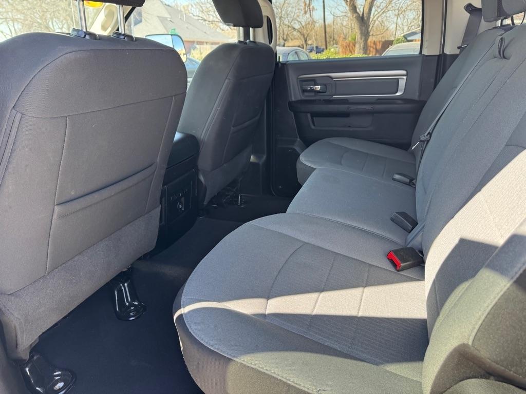 RAM 1500 Classic Tradesman Crew Cab SWB 4WD 2023