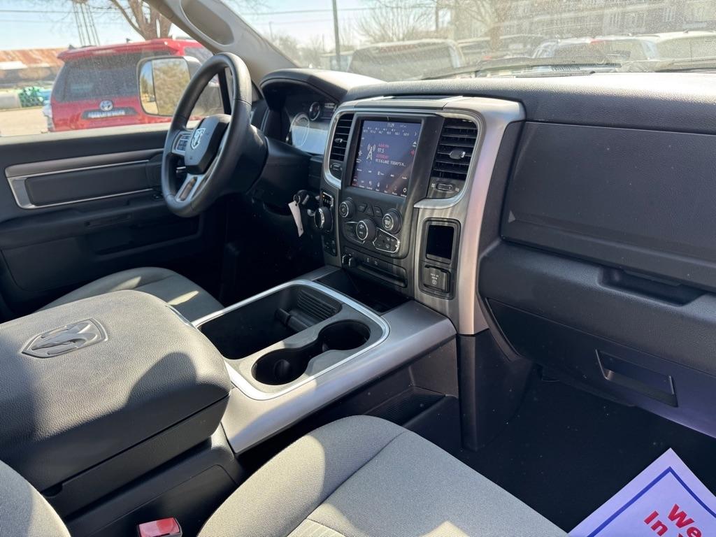 RAM 1500 Classic Tradesman Crew Cab SWB 4WD 2023