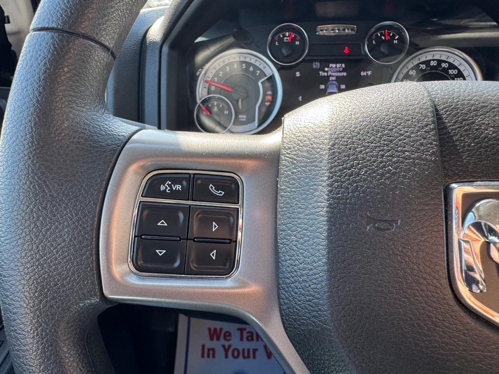 RAM 1500 Classic Tradesman Crew Cab SWB 4WD 2023