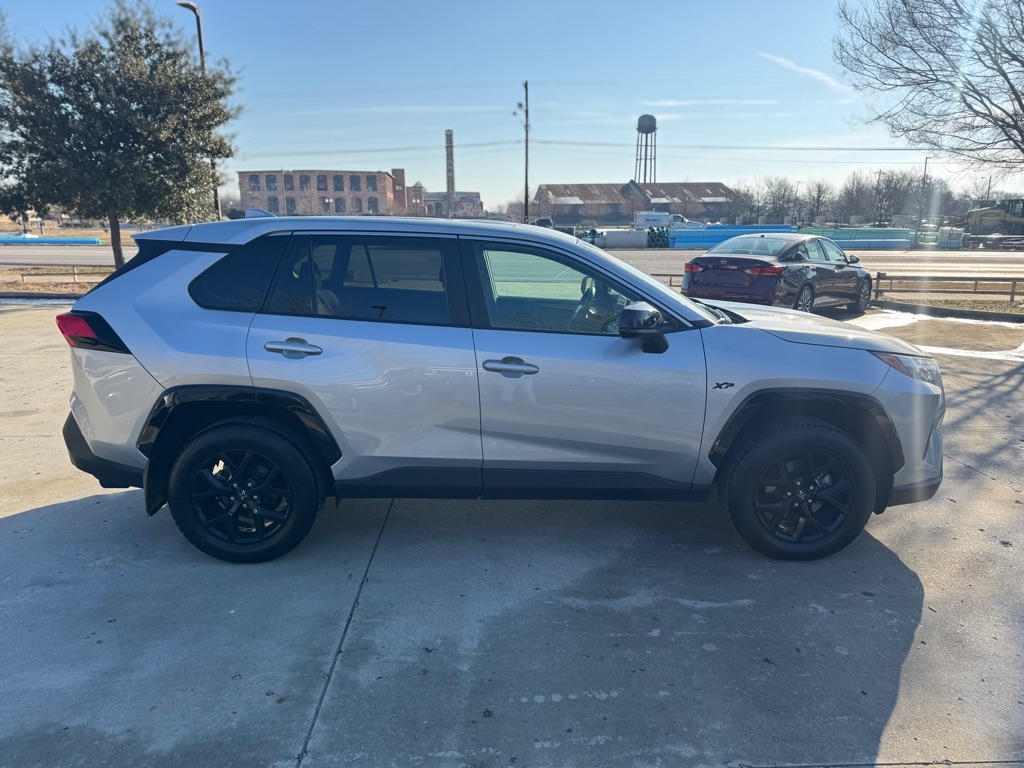 Toyota RAV4 LE 2024
