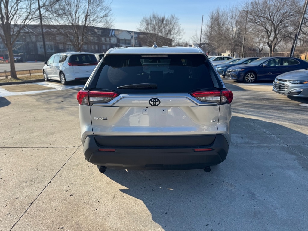 Toyota RAV4 LE 2024