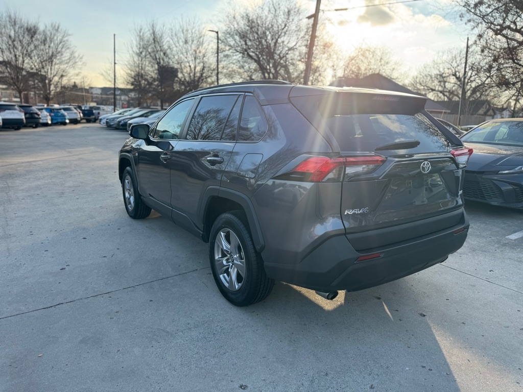 Toyota RAV4 XLE 2024