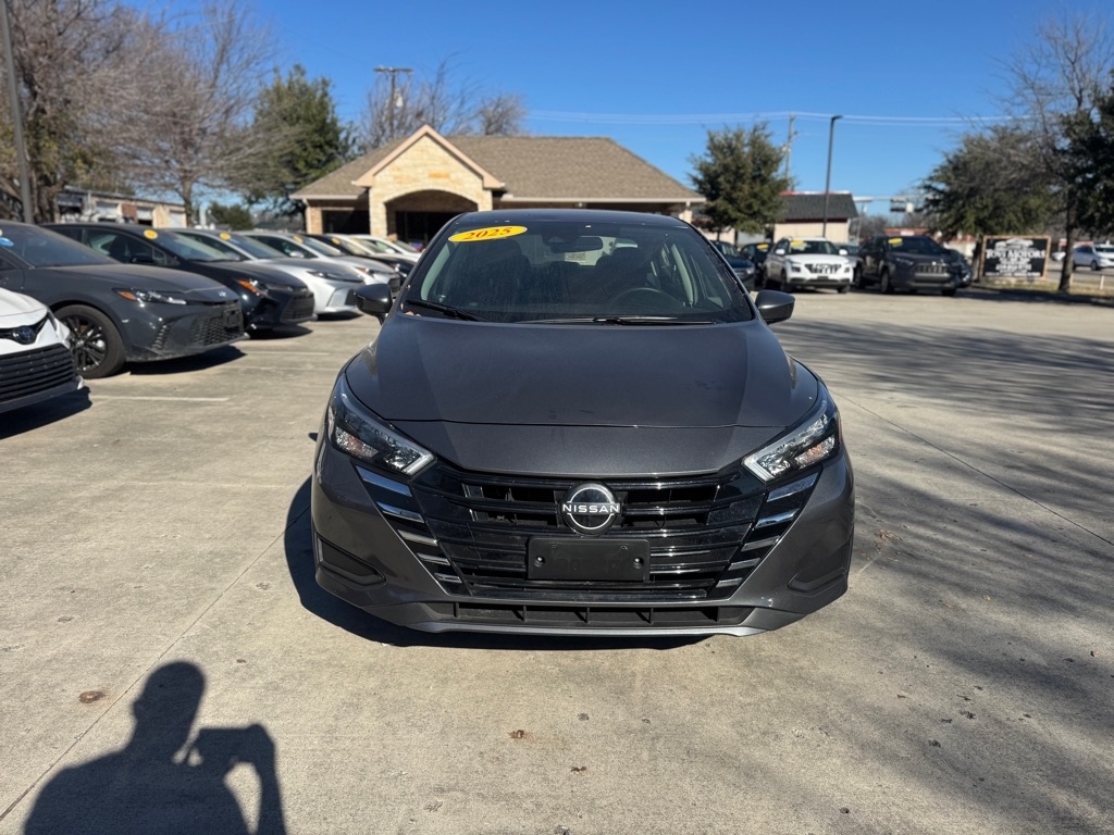 Nissan Versa SV 2025