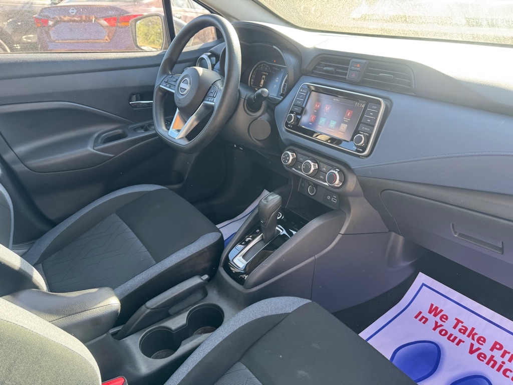 Nissan Versa SV 2025