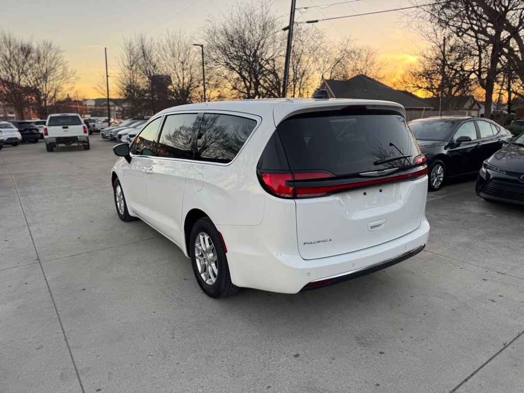 Chrysler Pacifica Select 2025