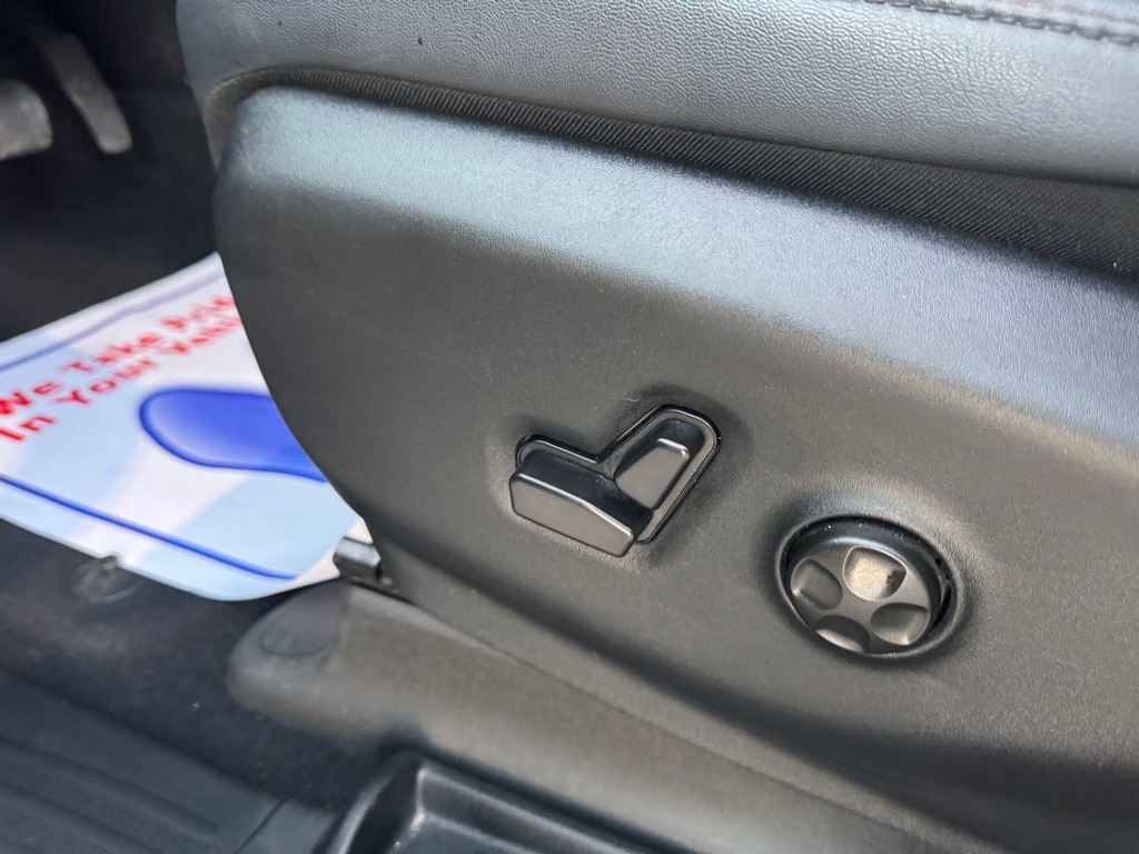 Chrysler Pacifica Select 2025