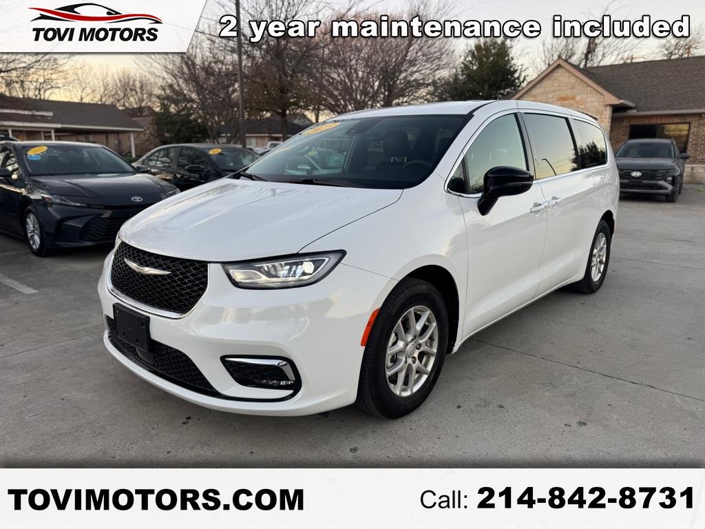 2025 Chrysler Pacifica Select