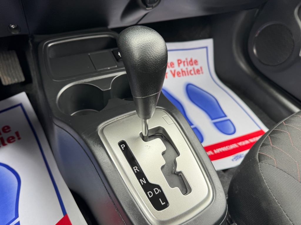 Mitsubishi Mirage ES 5M 2024