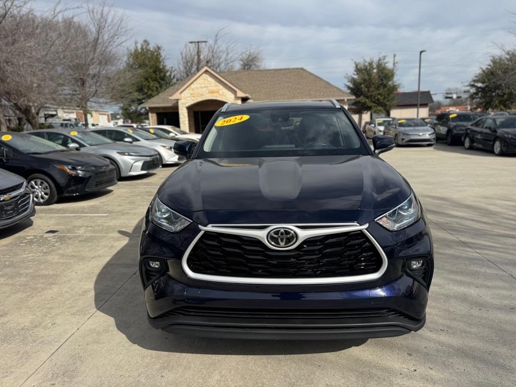 Toyota Highlander Limited AWD 2024