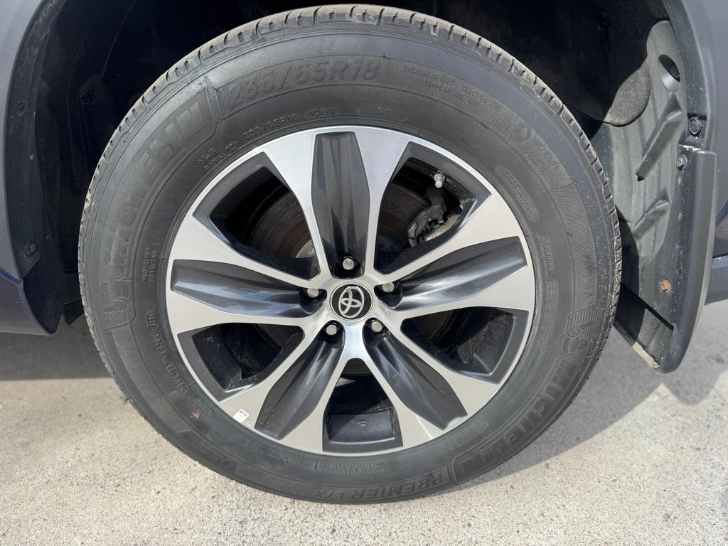 Toyota Highlander Limited AWD 2024