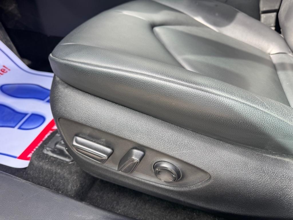 Toyota Highlander Limited AWD 2024