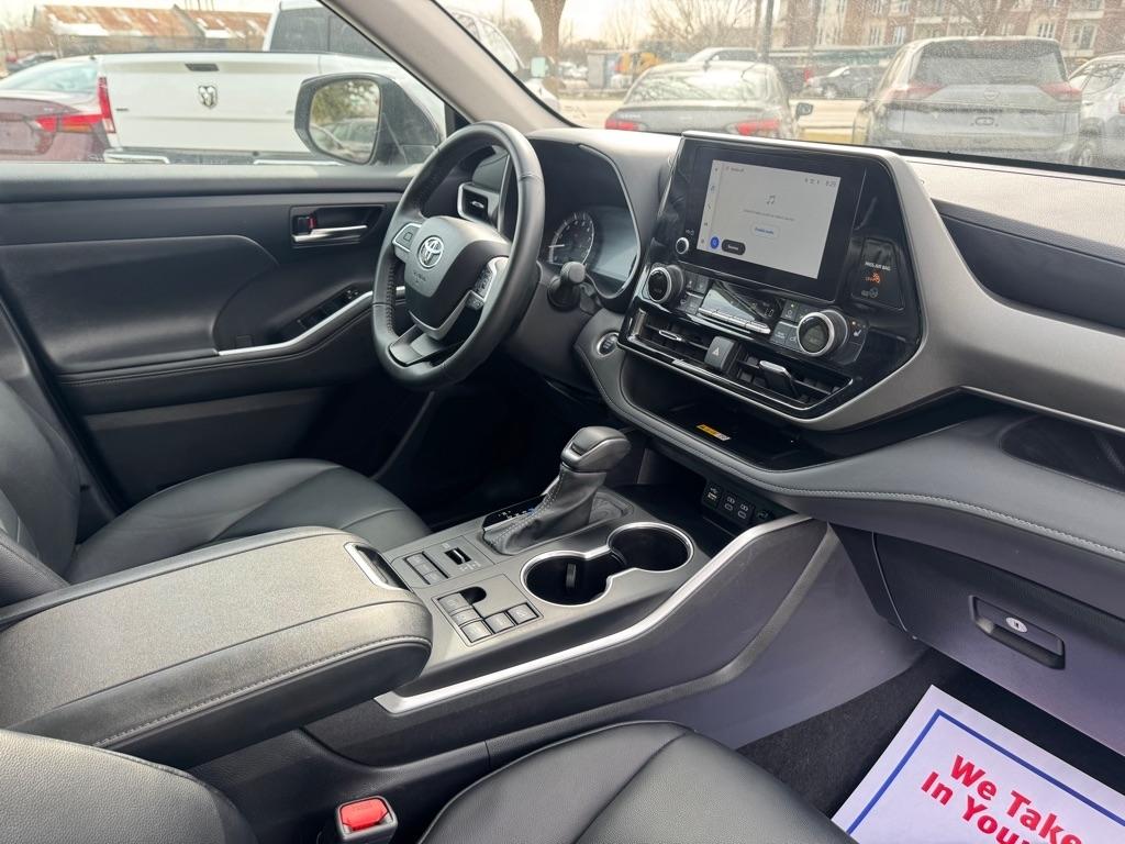 Toyota Highlander Limited AWD 2024
