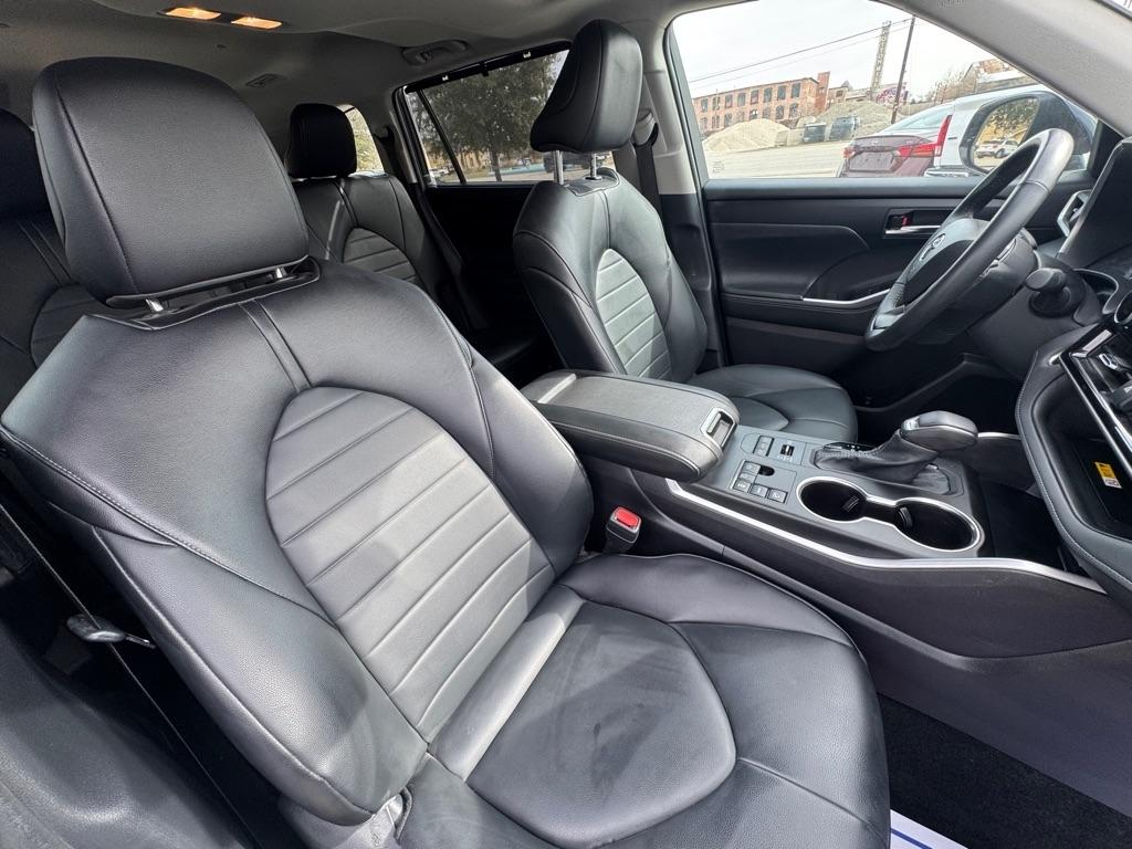 Toyota Highlander Limited AWD 2024
