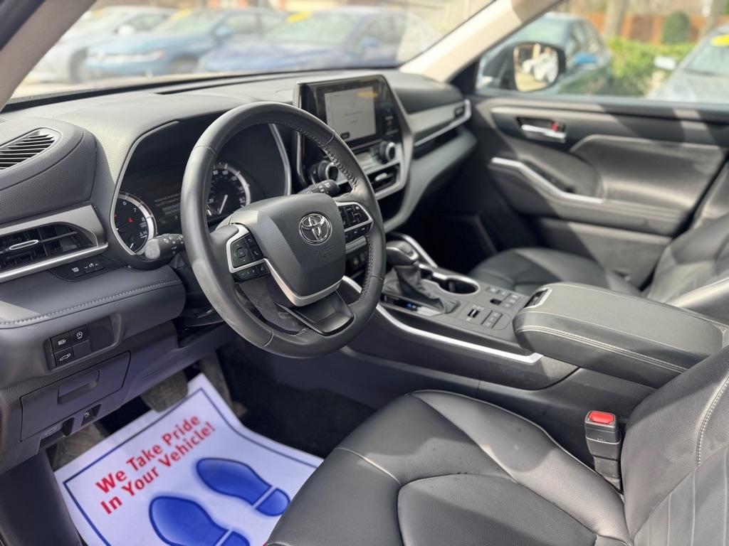 Toyota Highlander Limited AWD 2024