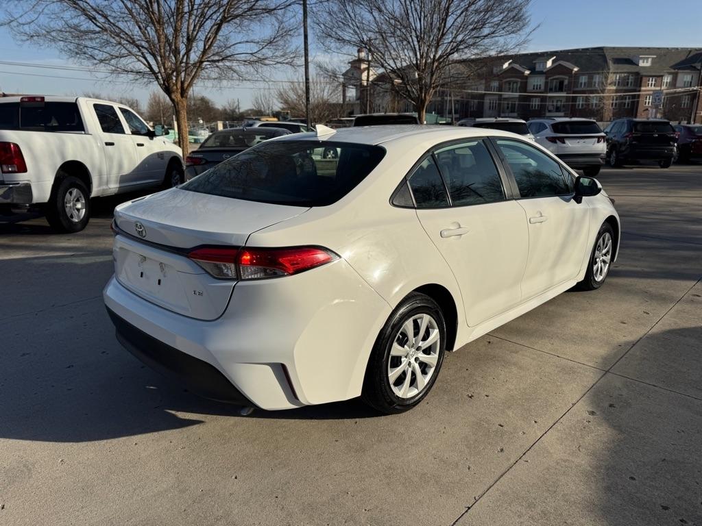 Toyota Corolla LE 2024