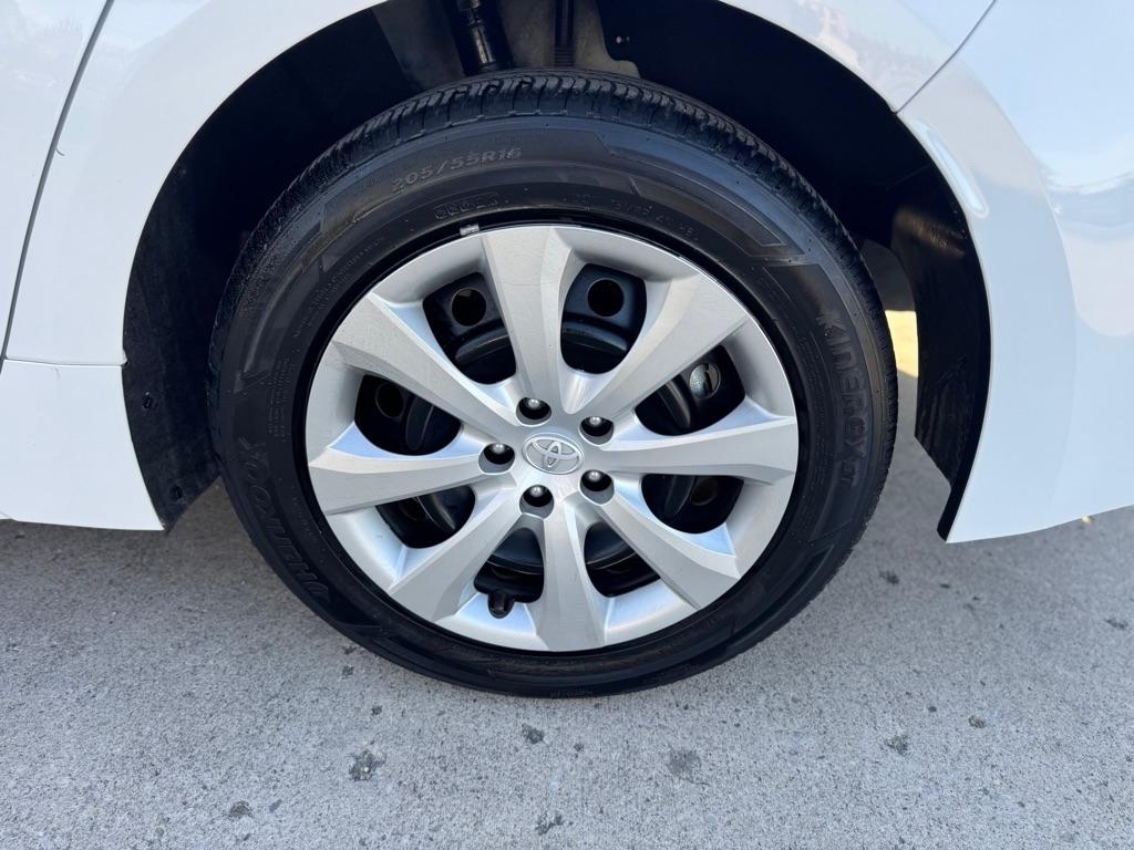 Toyota Corolla LE 2024