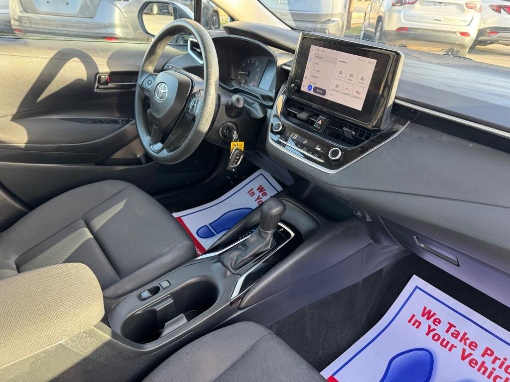 Toyota Corolla LE 2024