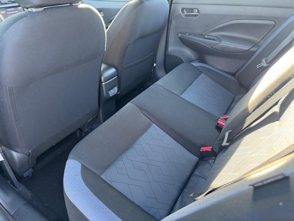 Nissan Versa SV 2025