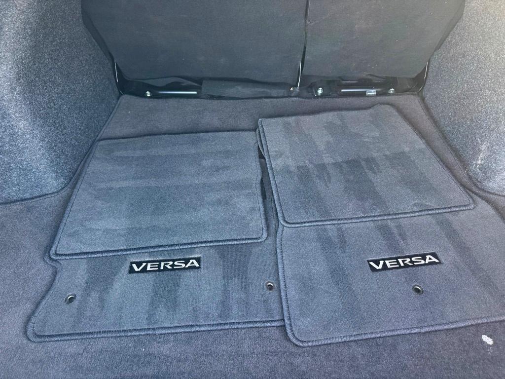 Nissan Versa SV 2025