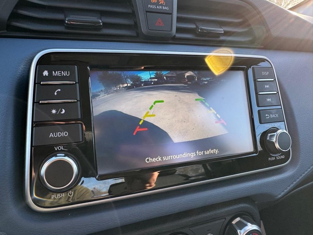 Nissan Versa SV 2025