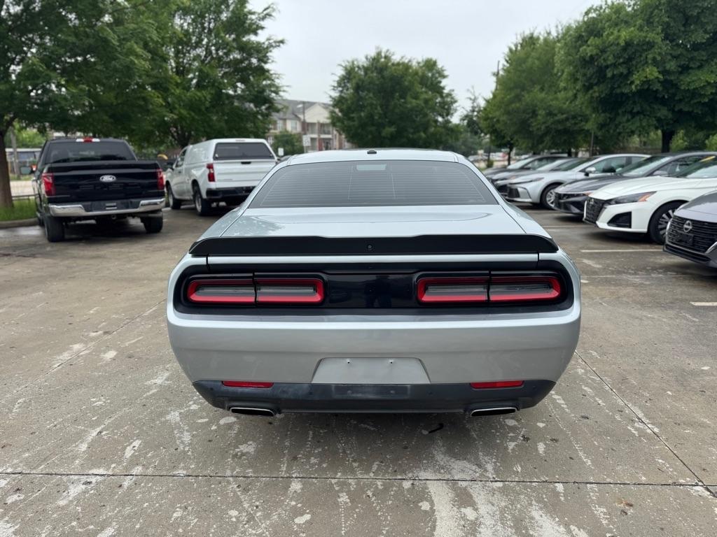 Dodge Challenger SXT 2020