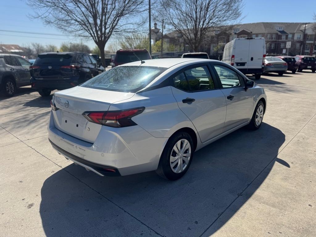 Nissan Versa S CVT 2025