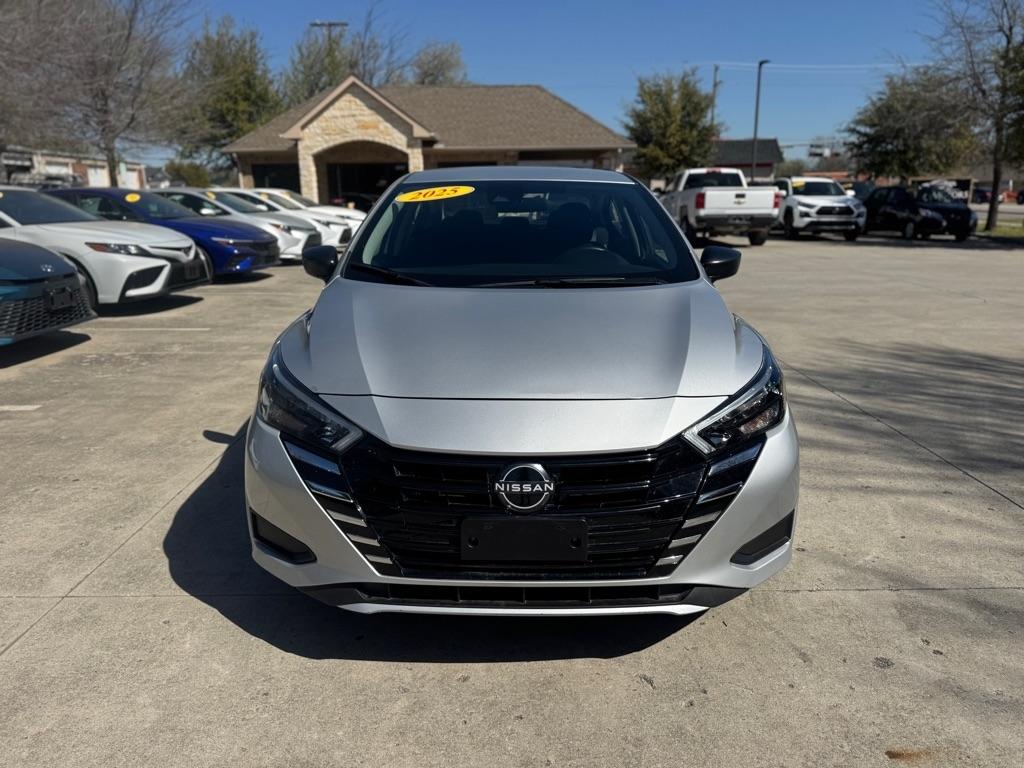 Nissan Versa S CVT 2025