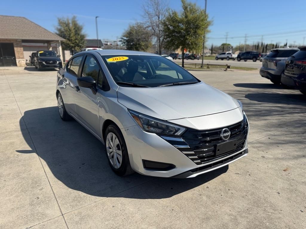 Nissan Versa S CVT 2025