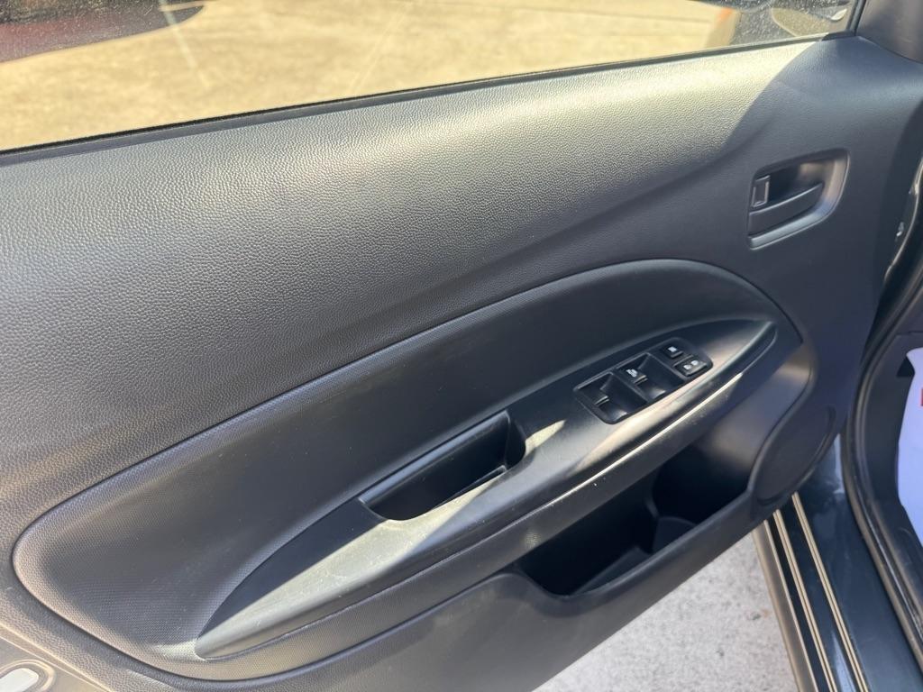 Mitsubishi Mirage ES 5M 2024