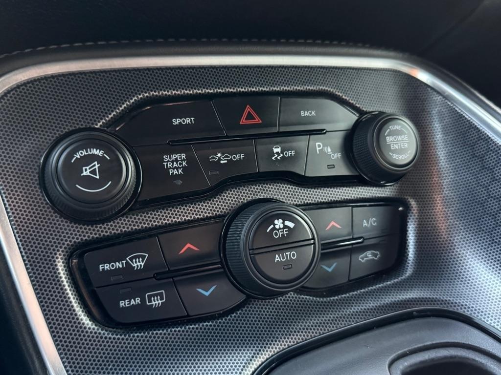 Dodge Challenger  2015