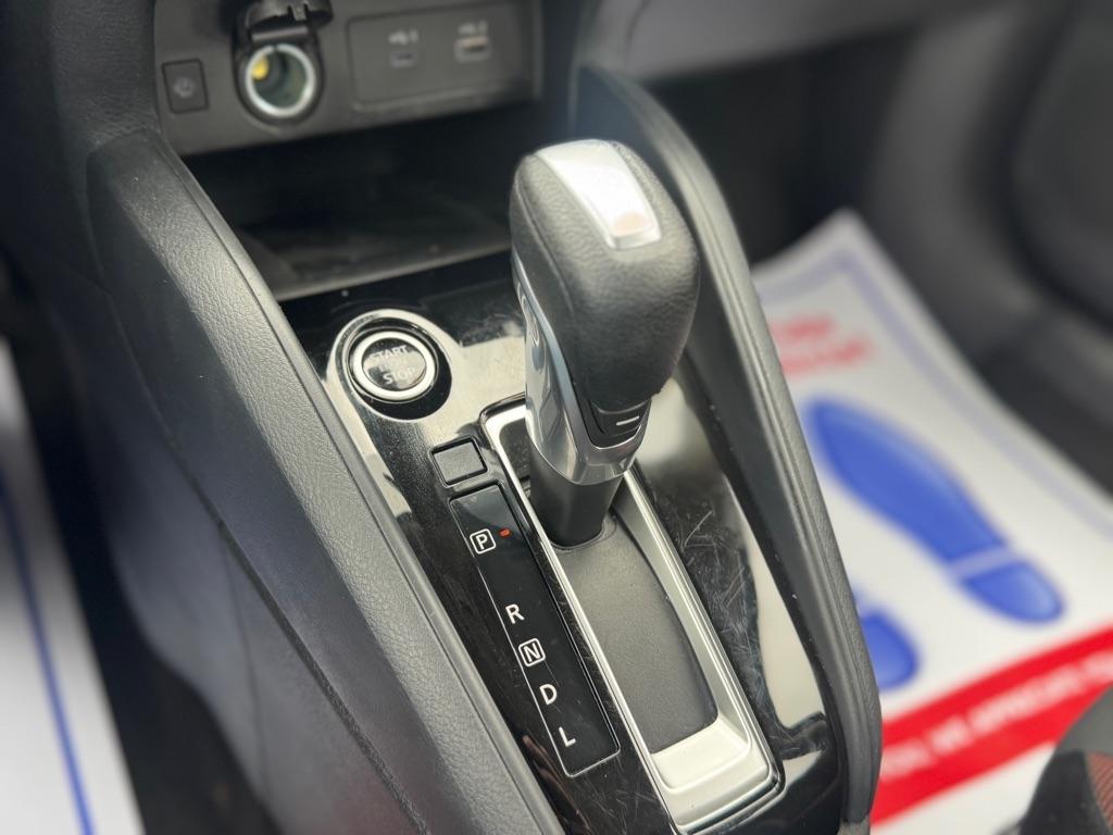 Nissan Versa SR 2024