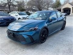 2025 Toyota Camry Hybrid 