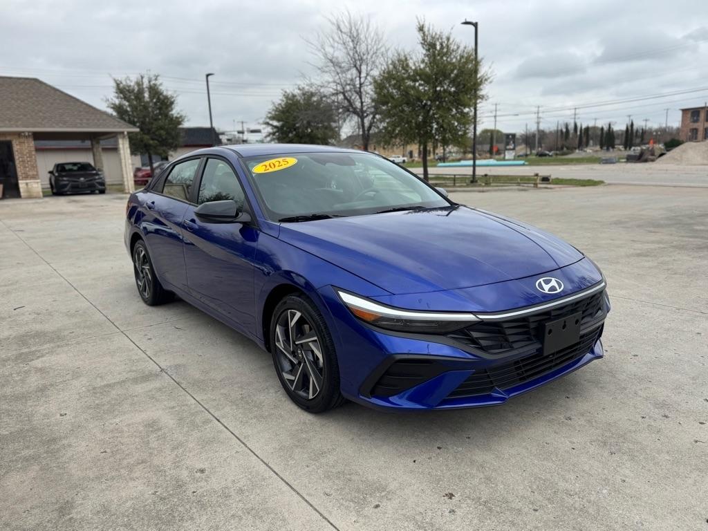 Hyundai Elantra Hybrid Blue 2025