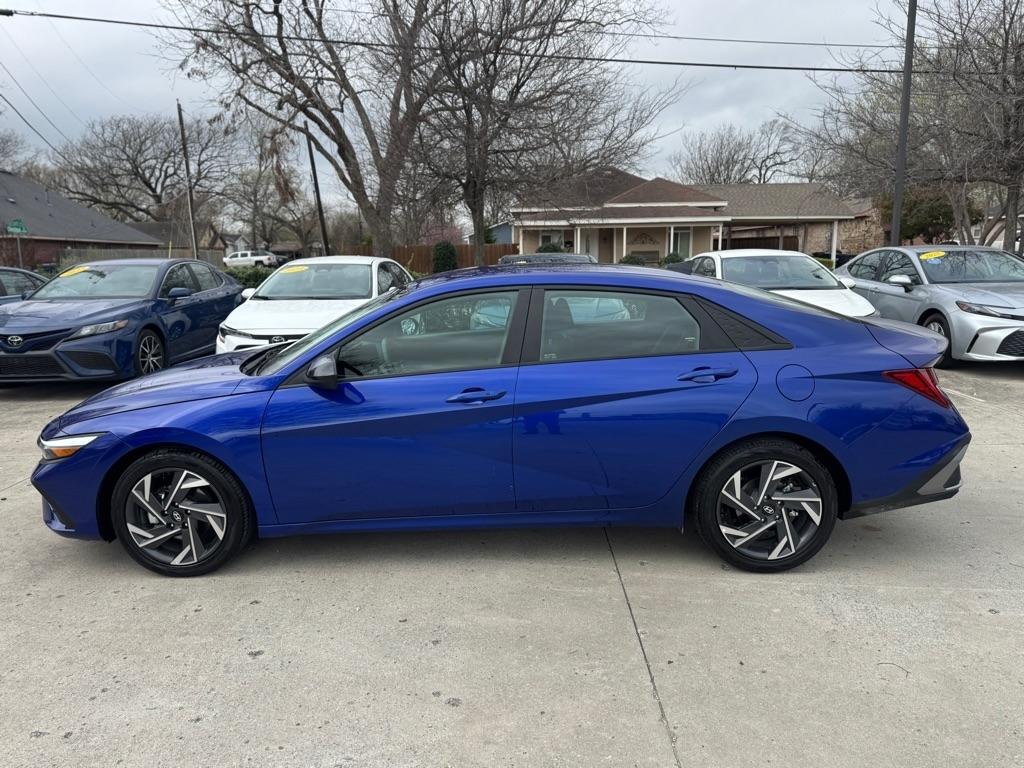 Hyundai Elantra Hybrid Blue 2025