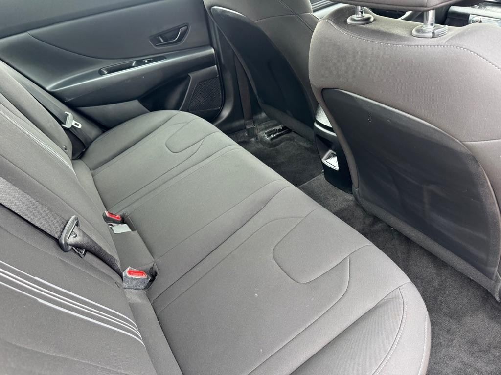 Hyundai Elantra Hybrid Blue 2025