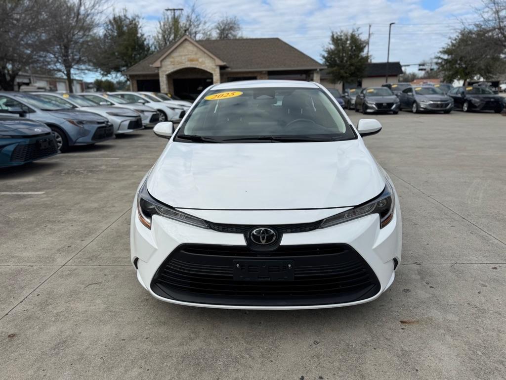 Toyota Corolla LE 2025