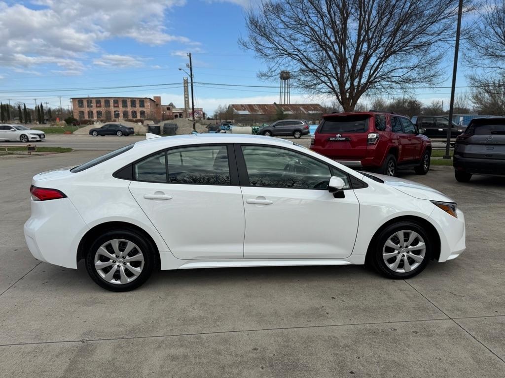 Toyota Corolla LE 2025