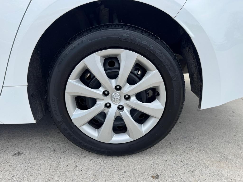 Toyota Corolla LE 2025