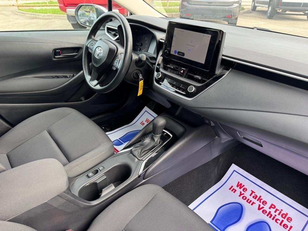 Toyota Corolla LE 2025