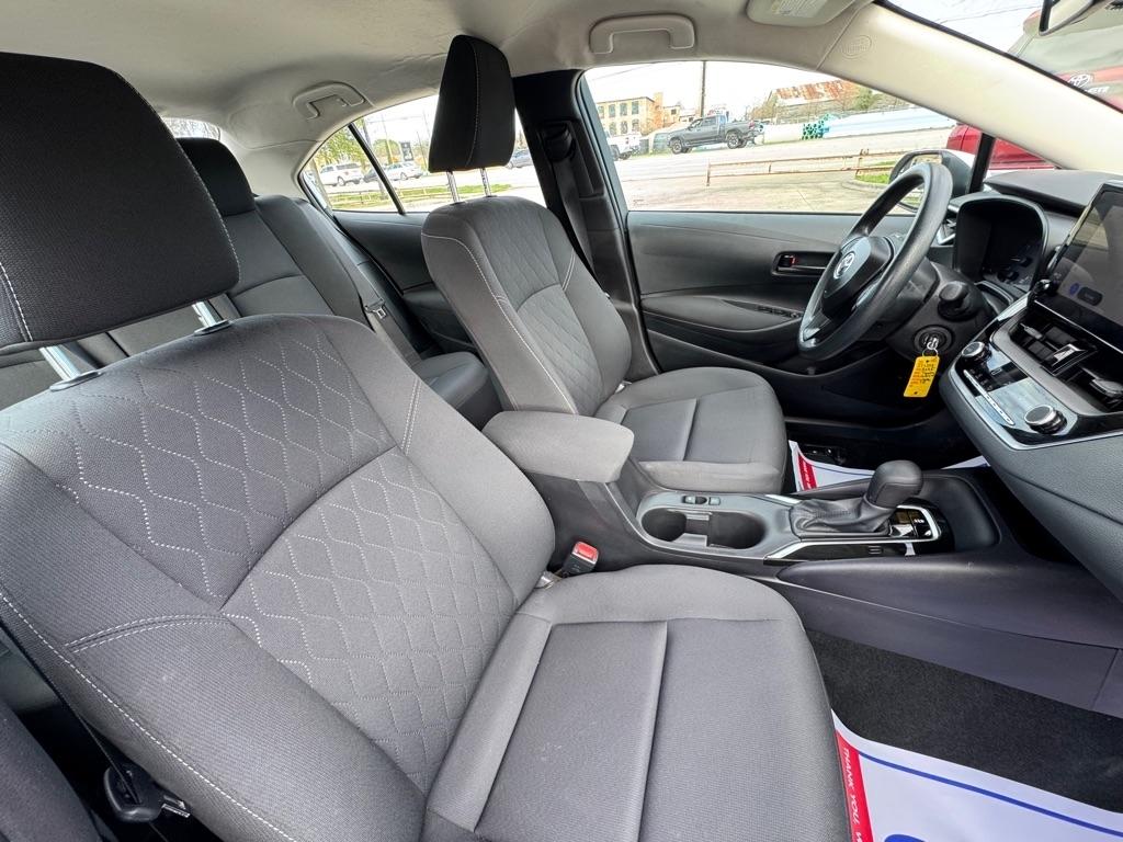 Toyota Corolla LE 2025