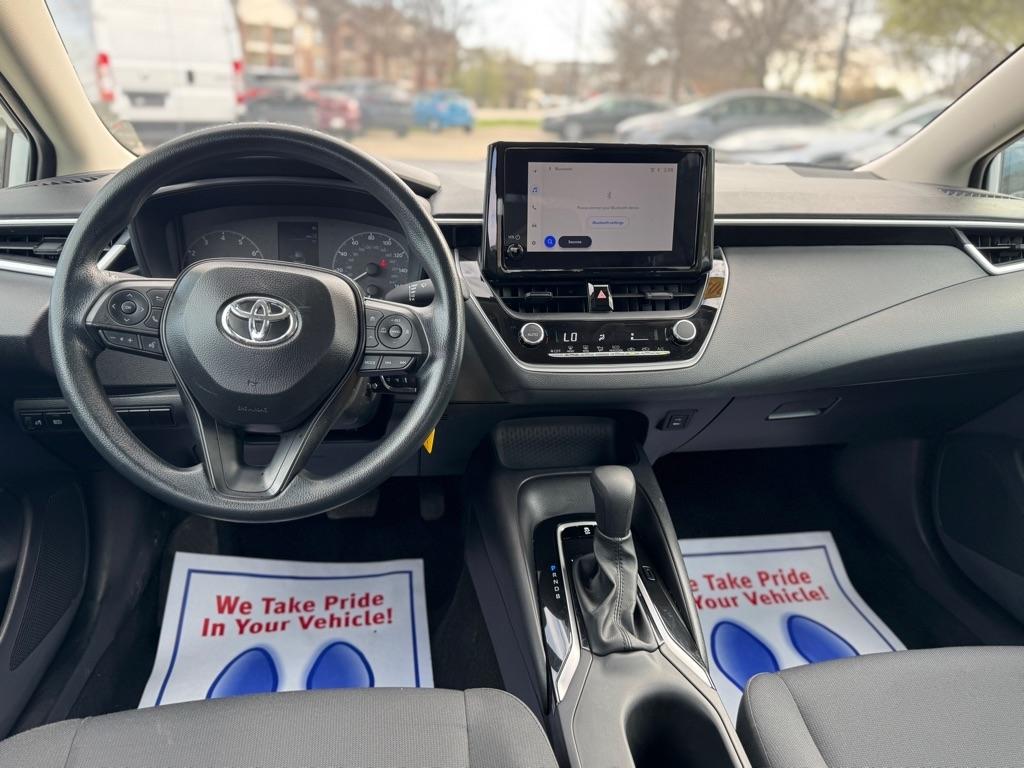 Toyota Corolla LE 2025